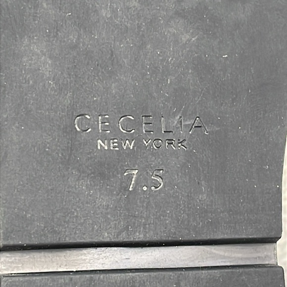 New Cecelia New York Gemma Slip On Low Wedge Boot All Black Suede Sz 7.5 - Picture 11 of 14